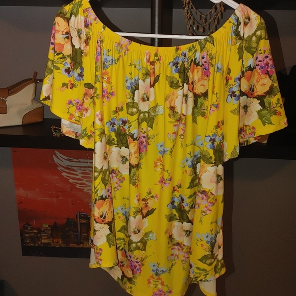 Haptics Floral Yellow Flowy Women's Top With Tie In Front, Size 3x - Picture 4 of 5